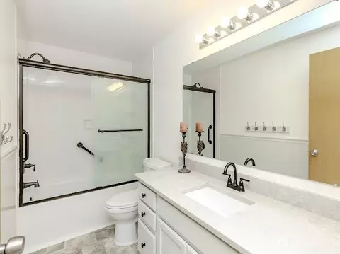 Bath - 413 Kensington Ave NW, Orting, WA 98360 photo 3 of 3