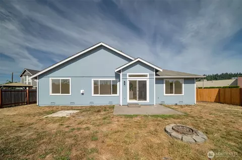 Exterior - 304 Eldredge Ct NW, Orting, WA 98360 photo 5 of 7
