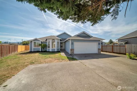 Exterior - 304 Eldredge Ct NW, Orting, WA 98360 photo 3 of 7