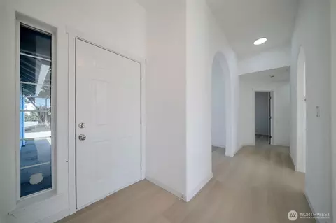 Entry Way - 304 Eldredge Ct NW, Orting, WA 98360 photo 1 of 1
