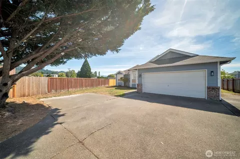 Exterior - 304 Eldredge Ct NW, Orting, WA 98360 photo 2 of 7