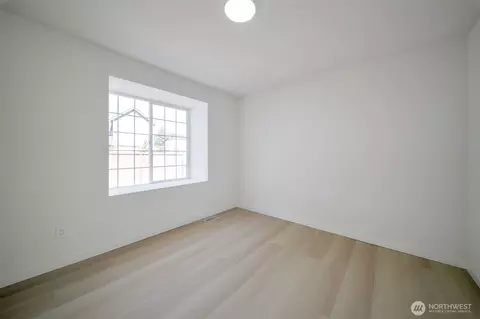 Bedroom - 304 Eldredge Ct NW, Orting, WA 98360 photo 1 of 6