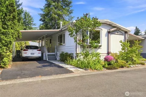 18425 NE 95th St #63, Redmond, WA 98052