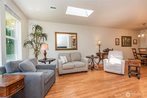 Living - 101 Snapdragon Ln, Sequim, WA 98382 photo 2 of 3