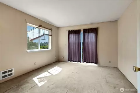 Bedroom - 1735 28th Ave S, Seattle, WA 98144 photo 3 of 4