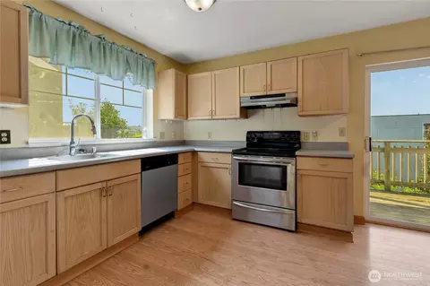 Kitchen - 1735 28th Ave S, Seattle, WA 98144 photo 1 of 3