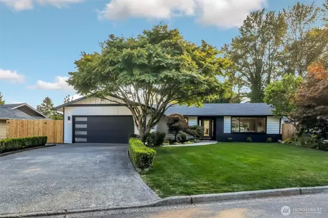 14737 112th Ave NE, Kirkland, WA 98034