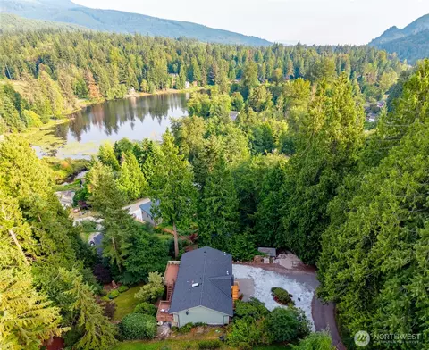 654 Crest Ln, Sedro Woolley, WA 98284