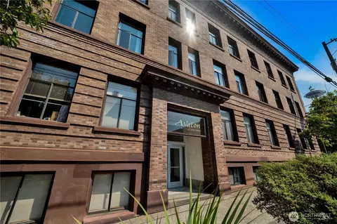22 John St #5, Seattle, WA 98109