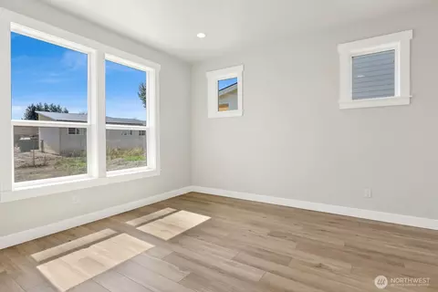 Living - 517 Colton Ln, Everson, WA 98247 photo 4 of 4