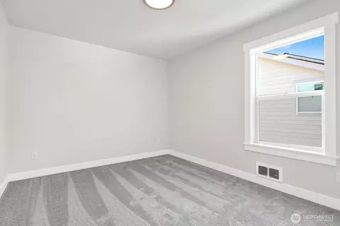 Bedroom - 517 Colton Ln, Everson, WA 98247 photo 2 of 6