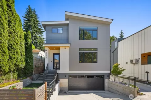 825 NE 105th St, Seattle, WA 98125