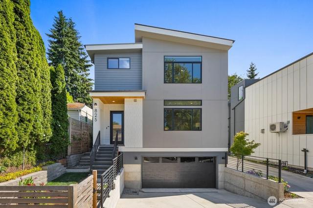 825 NE 105th St, Seattle, WA 98125