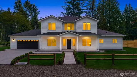 10424 348th Ave SE, Snoqualmie, WA 98065