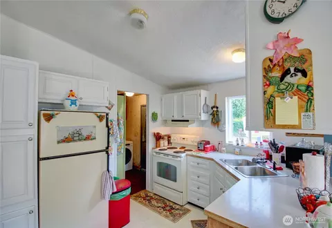 Kitchen - 8840 Haystack Rd, Concrete, WA 98237 photo 2 of 3