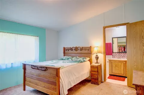 Bedroom - 8840 Haystack Rd, Concrete, WA 98237 photo 1 of 2