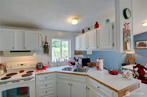 Kitchen - 8840 Haystack Rd, Concrete, WA 98237 photo 1 of 3