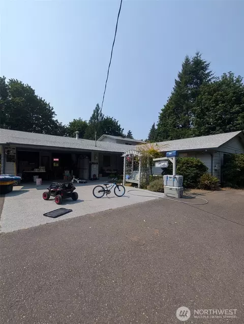 3213 Antsen St SW, Olympia, WA 98512