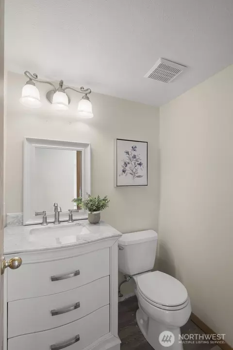 Bath - 13618 55th Dr SE, Everett, WA 98208 photo 1 of 6