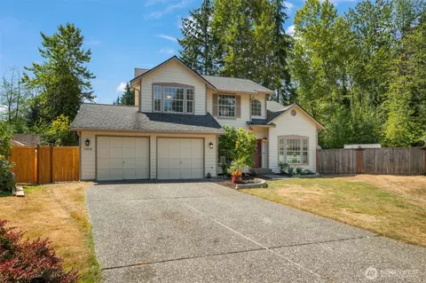 Exterior - 13618 55th Dr SE, Everett, WA 98208 photo 2 of 7