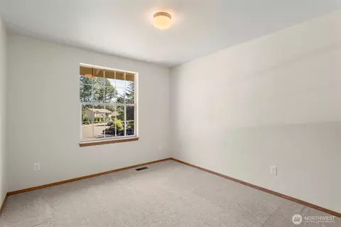 Bedroom - 13618 55th Dr SE, Everett, WA 98208 photo 4 of 5