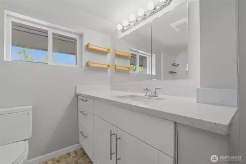 Bath - 4005 276th St E, Spanaway, WA 98387 photo 2 of 3