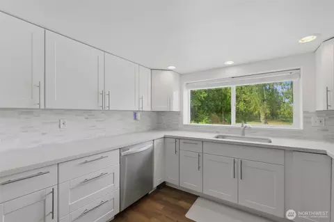 Kitchen - 4005 276th St E, Spanaway, WA 98387 photo 2 of 4