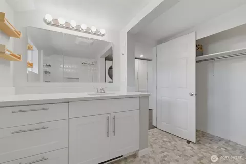 Bath - 4005 276th St E, Spanaway, WA 98387 photo 3 of 3