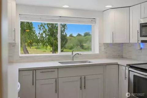 Kitchen - 4005 276th St E, Spanaway, WA 98387 photo 4 of 4