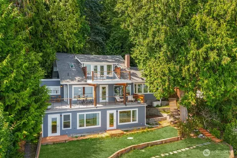 9943 SW 123rd Pl, Vashon, WA 98070
