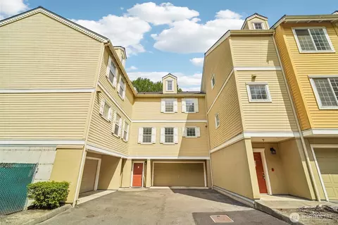 1800 NE 40th St #F2, Renton, WA 98056