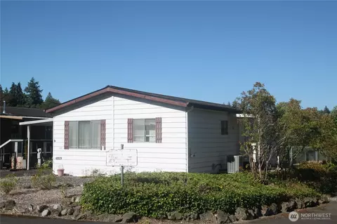 102 Sereno Circle Dr, Bremerton, WA 98312