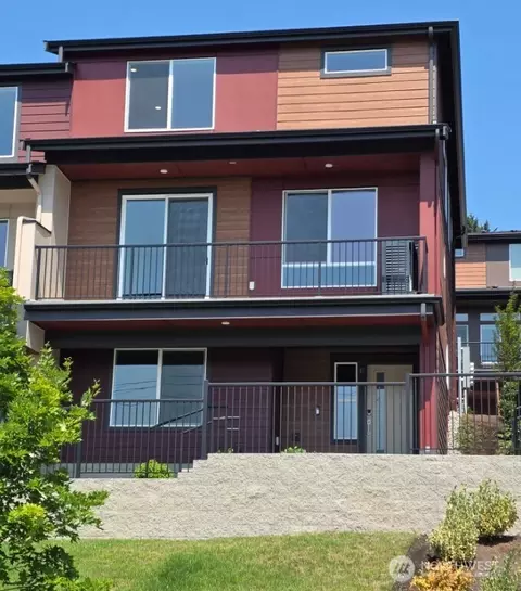 13209 NE 127th Ct #E, Kirkland, WA 98034