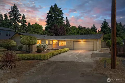 1016 S 203rd St, Des Moines, WA 98198