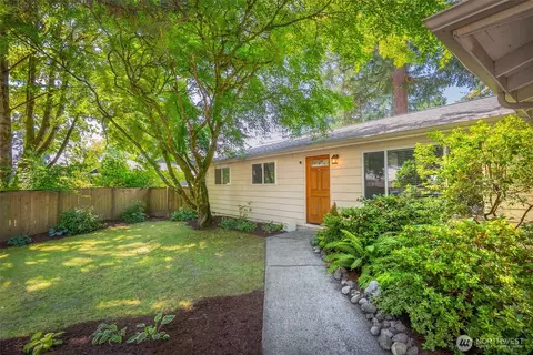 8300 NE 146th St, Kenmore, WA 98028