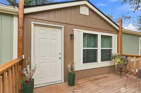 902 Timber Ln, Gold Bar, WA 98251