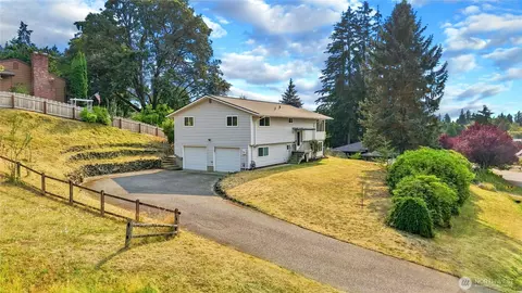 1875 NE Bentley Dr, Bremerton, WA 98311