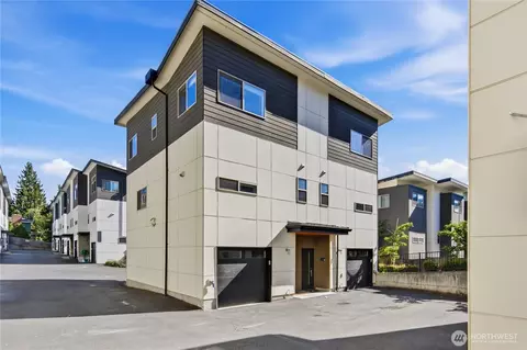 4206 S Greenbelt Station Dr, Seattle, WA 98118