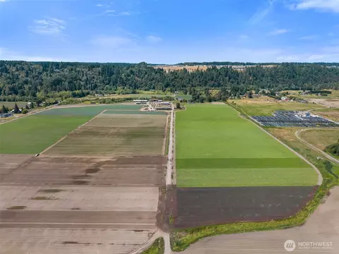 View/Area - 18213 18307 150th Avenue Ct E, Orting, WA 98360 photo 4 of 15