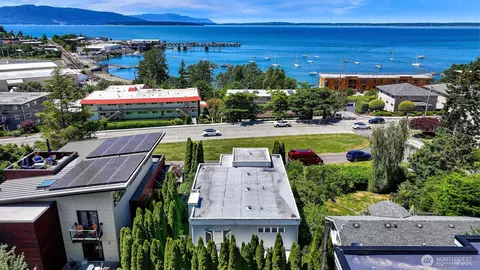 1005 11th St, Bellingham, WA 98225