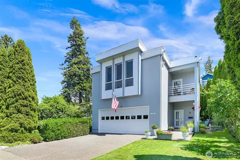 1005 11th St, Bellingham, WA 98225