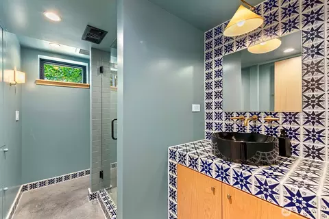 Bath - 5231 S Othello St, Seattle, WA 98118 photo 3 of 3