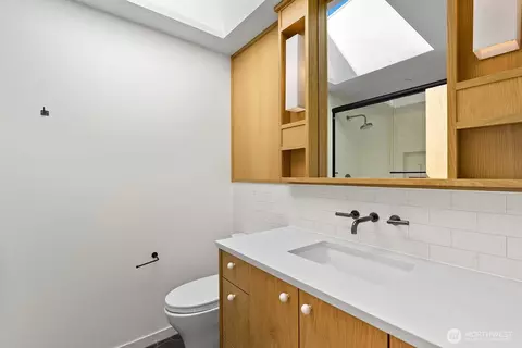 Bath - 5231 S Othello St, Seattle, WA 98118 photo 2 of 3