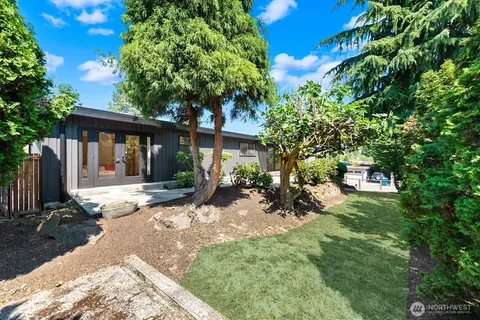 Exterior - 5231 S Othello St, Seattle, WA 98118 photo 6 of 11