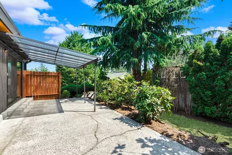 Exterior - 5231 S Othello St, Seattle, WA 98118 photo 4 of 11