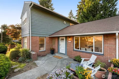 12703 4th Ave NW, Seattle, WA 98177