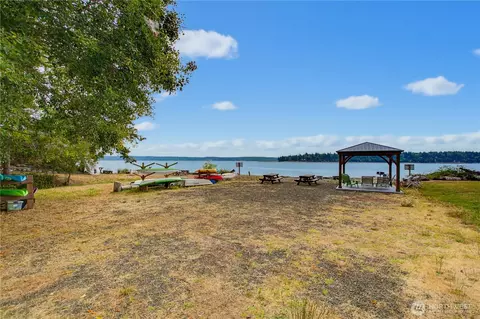 Exterior - 640 E Rauschert Rd, Grapeview, WA 98546 photo 10 of 11