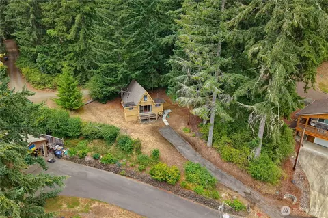 Exterior - 640 E Rauschert Rd, Grapeview, WA 98546 photo 9 of 11