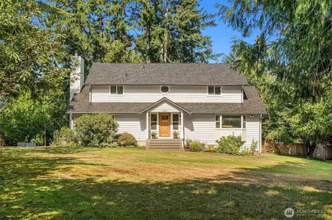 11517 Tyler Pl NE, Bainbridge Island, WA 98110