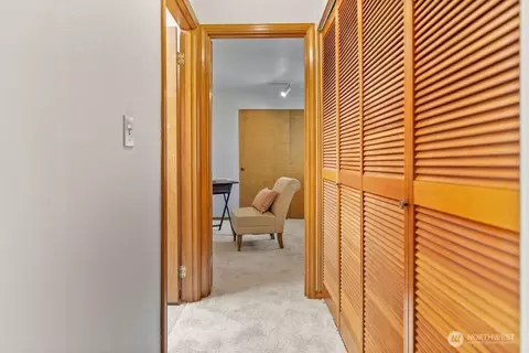 Entry Way - 1800 Mill Creek Rd SE #12A, Mill Creek, WA 98012 photo 4 of 5